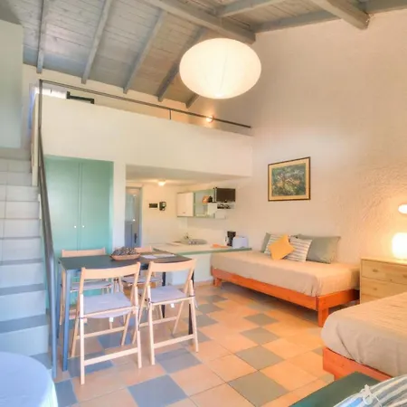 Lefkes Apartment