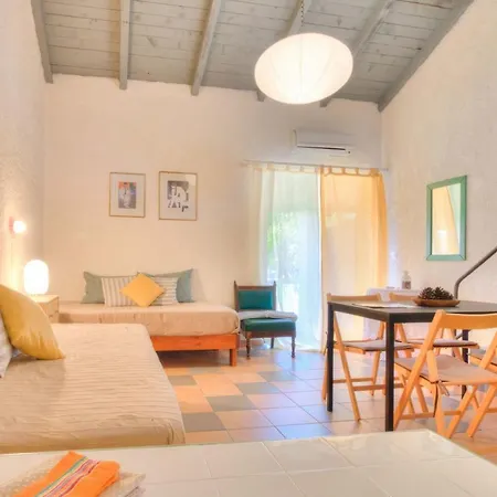 Lefkes Apartment