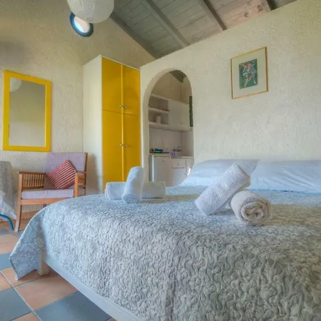 Apartment Lefkes *
